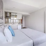 Modern Residence Studio Flat W Balcony In Bagcilar