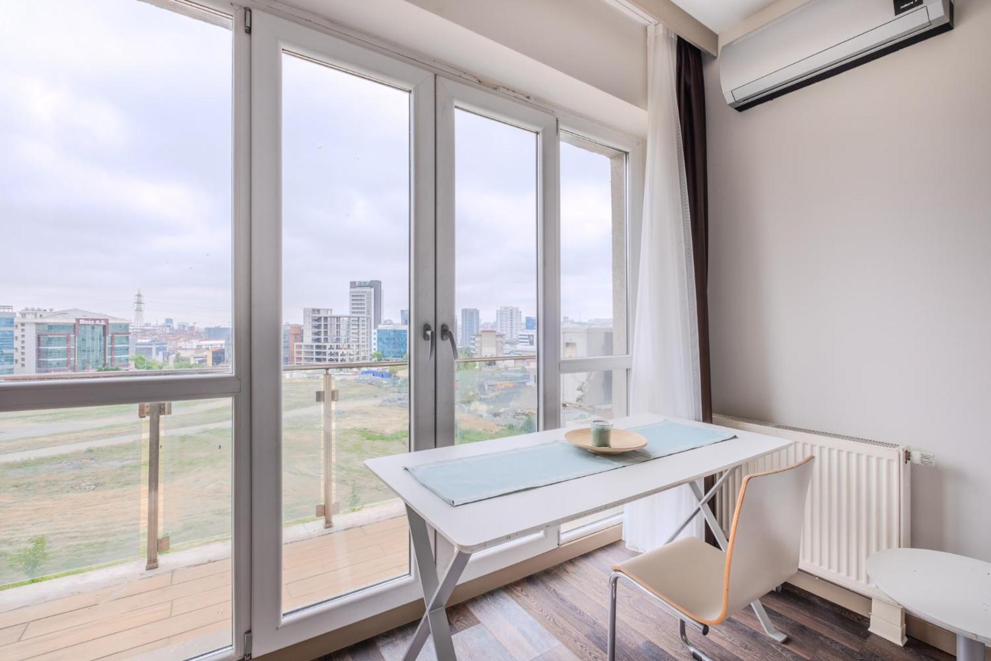 Modern Studio Flat W Balcony In Bagcilar * İstanbul